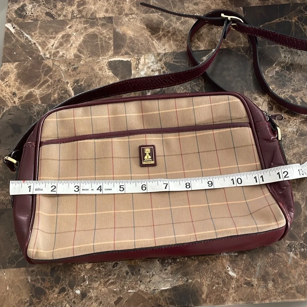 Burberry Crossbody - Picture 3 of 15